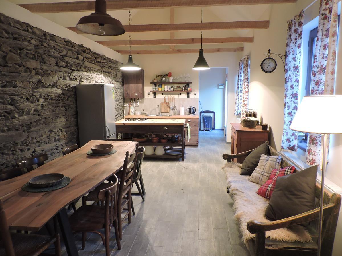 ホテル Sno House In Kazbeg エクステリア 写真